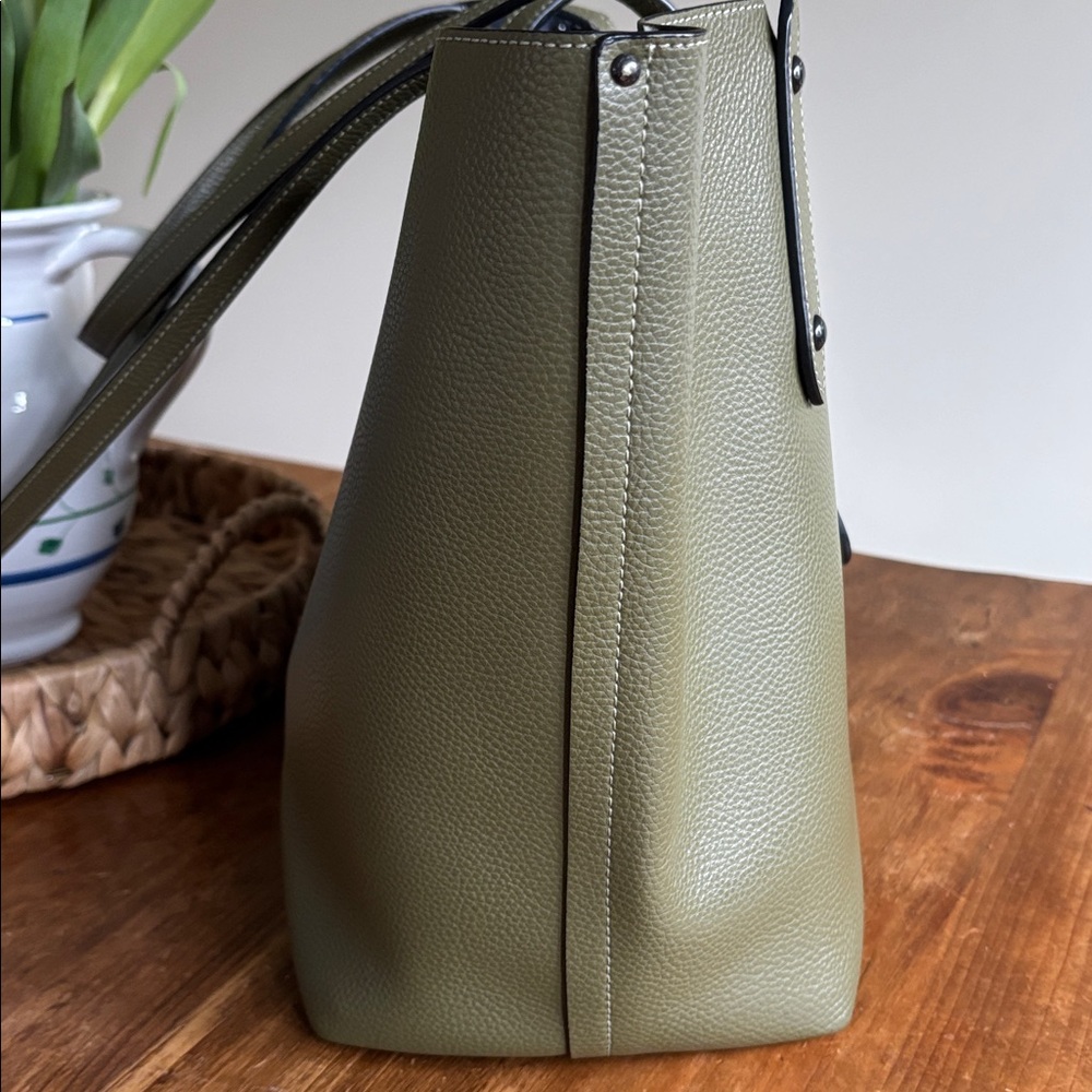Vintage Coach Market Tote - Picture 5 of 15